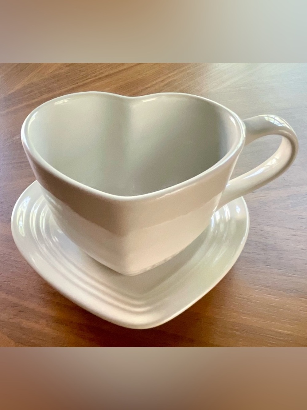 Le Creuset milky white Heart Mug with Heart Tray New